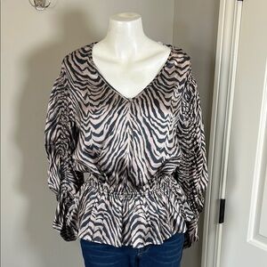 Anthropologie Caballero top zebra cinched waist blouse ruched sleeve vneck  Sz S